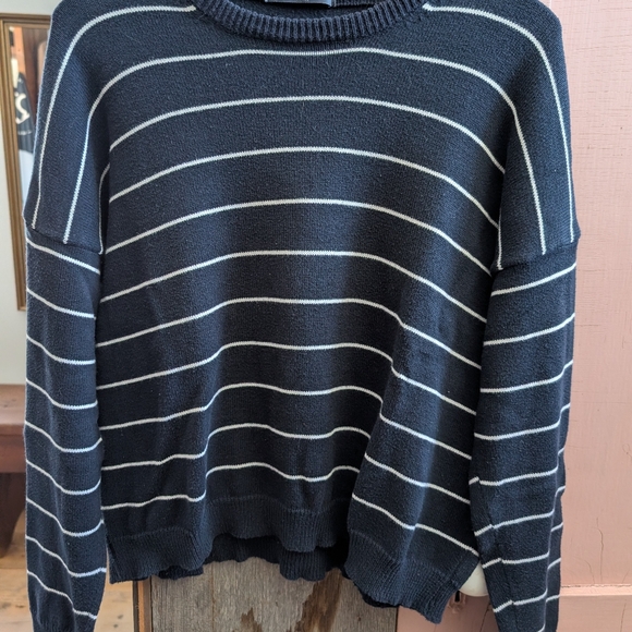 BRANDY MELVILLE STRIPED SWEATER SIZE SMALL - Picture 2 of 5